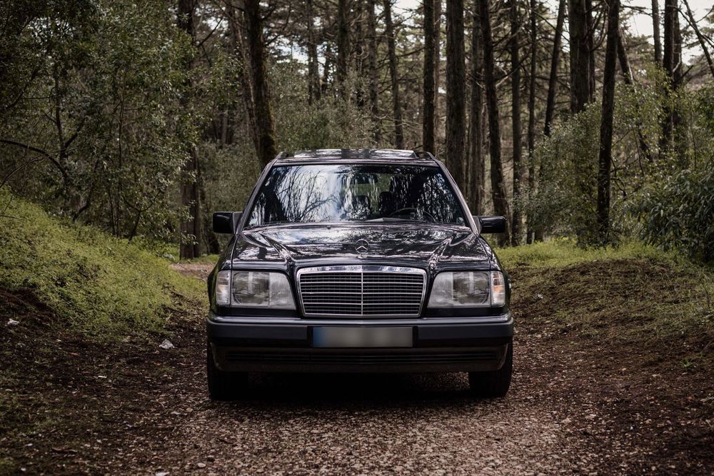 Mercedes-Benz E 220 Standard