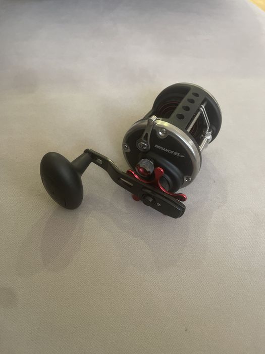 Carreto Penn Defiance L25 LW – Como novo