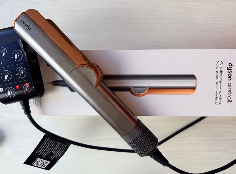 Dyson airstrait фен випряпляч