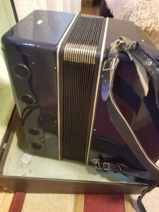 Продам Баян Атлант в хорошому стані