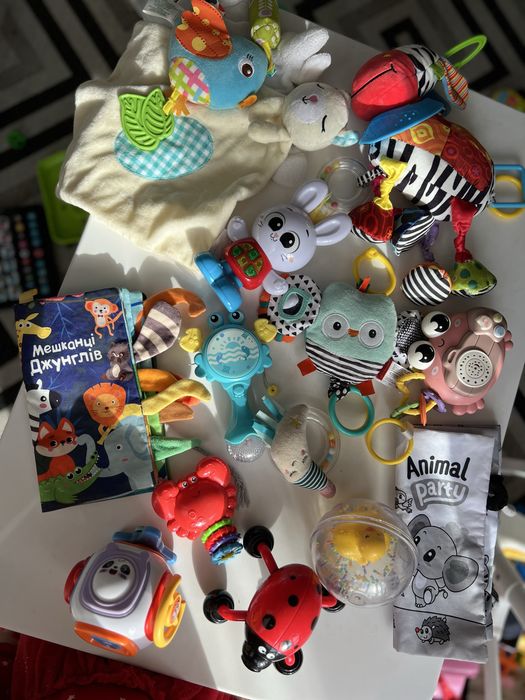 Іграшки музичні Лот для малюків та діток 2+ брязкальця телефон