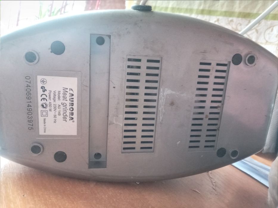 Электромясорубка AURORA под ремонт или на запчасти