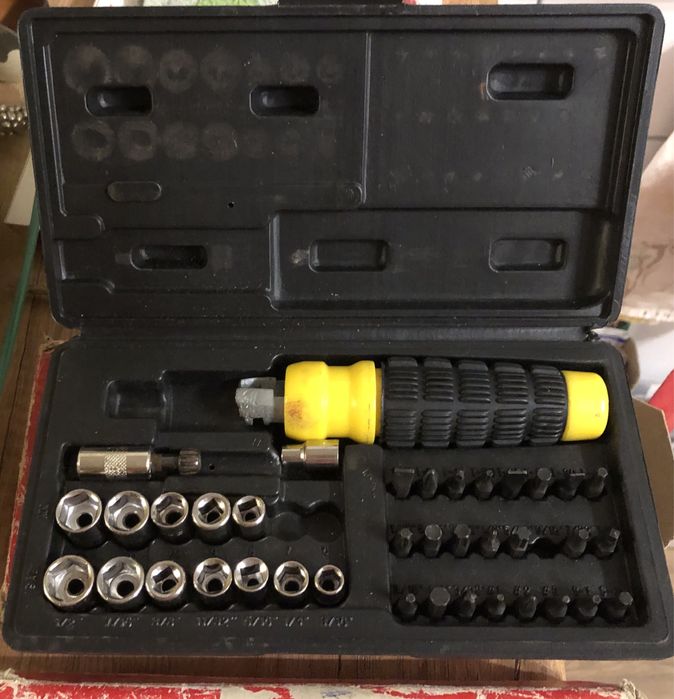 Klucze nasadowe 2 komplety