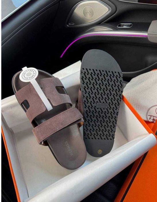 шльопанці hermes