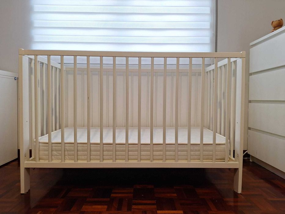 Berço/cama evolutivo com colchão