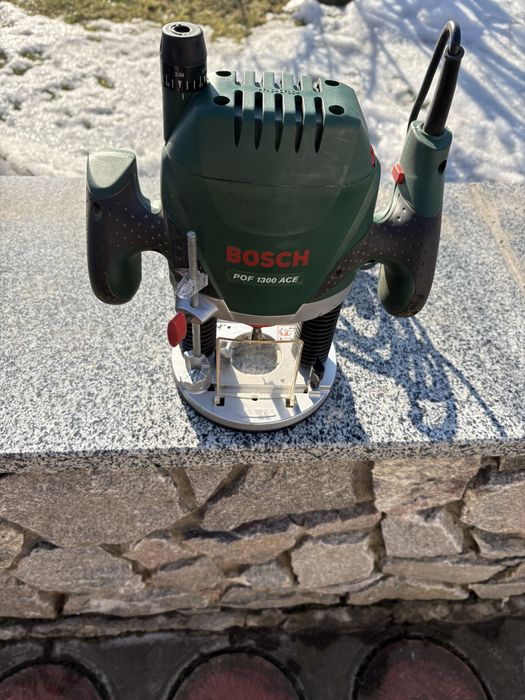 Фрезерный станок  Bosch Pof 1300ACE
