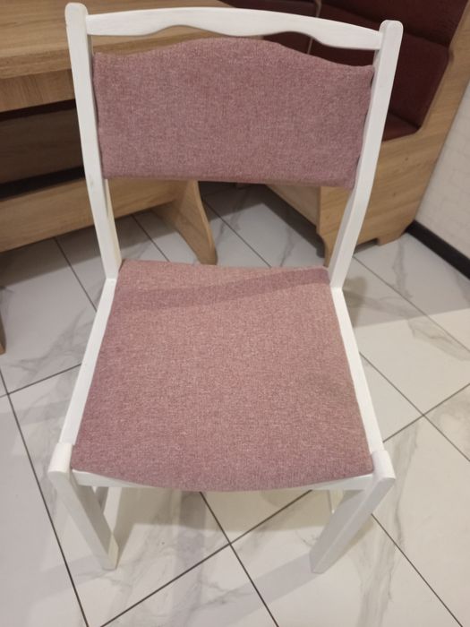 Продам стільці в судовому стані