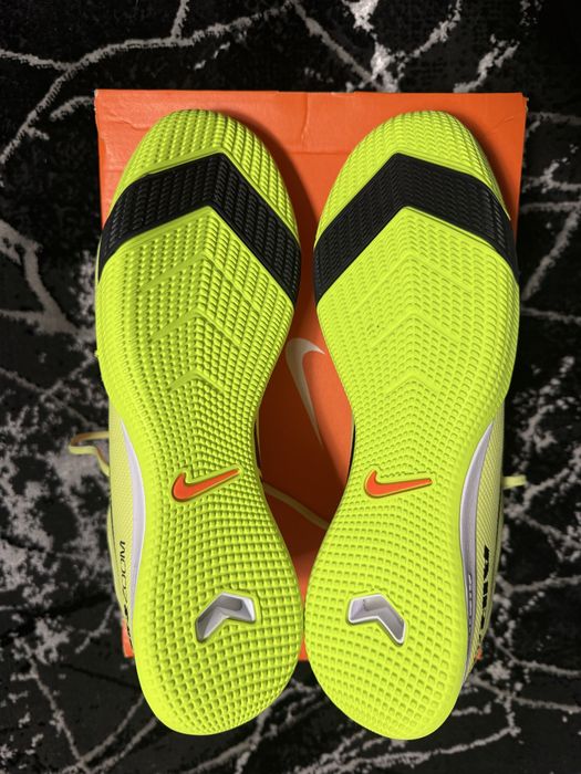 Halówki nike zoom vapor 16 academy ic