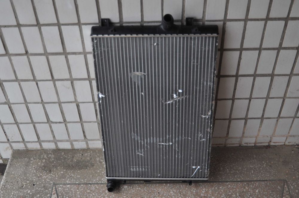 vw audi skoda радиатор 8mk376774-041