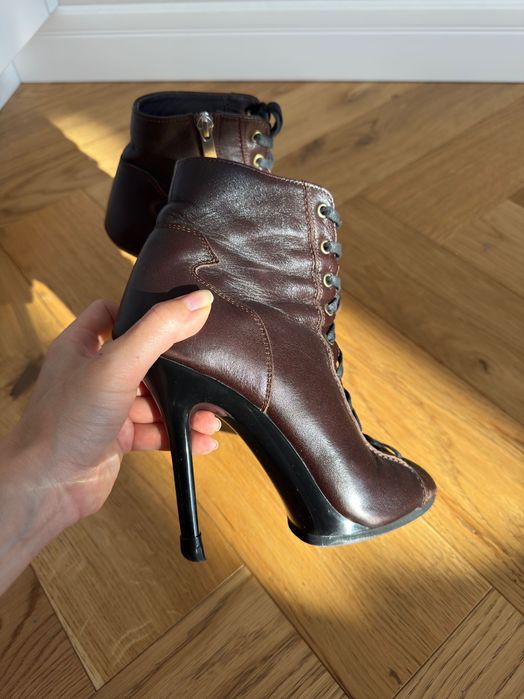 Profesjonalne buty na wysokich obcasach do high heels
