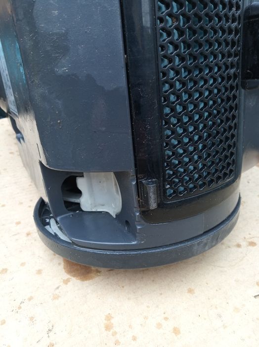 Пилесос LG 2000 W