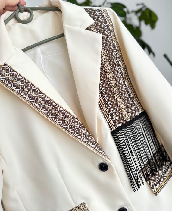 Вишитий жакет, піджак український,