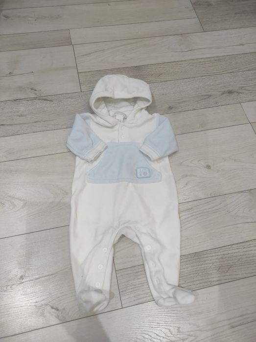 Welurowy kombinezon niemowlęcy H&M