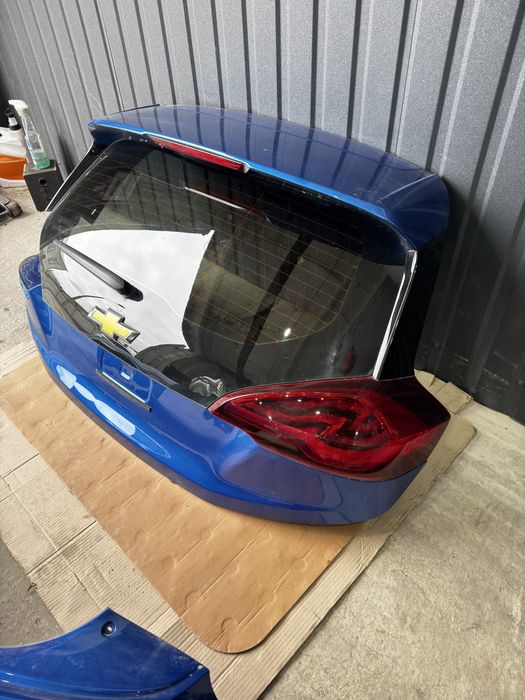 Кришка багажника Шевроле болт 2019 Ev дорест