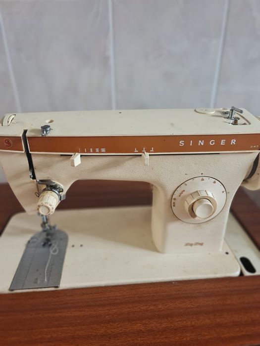 Maquina de Costura Singer