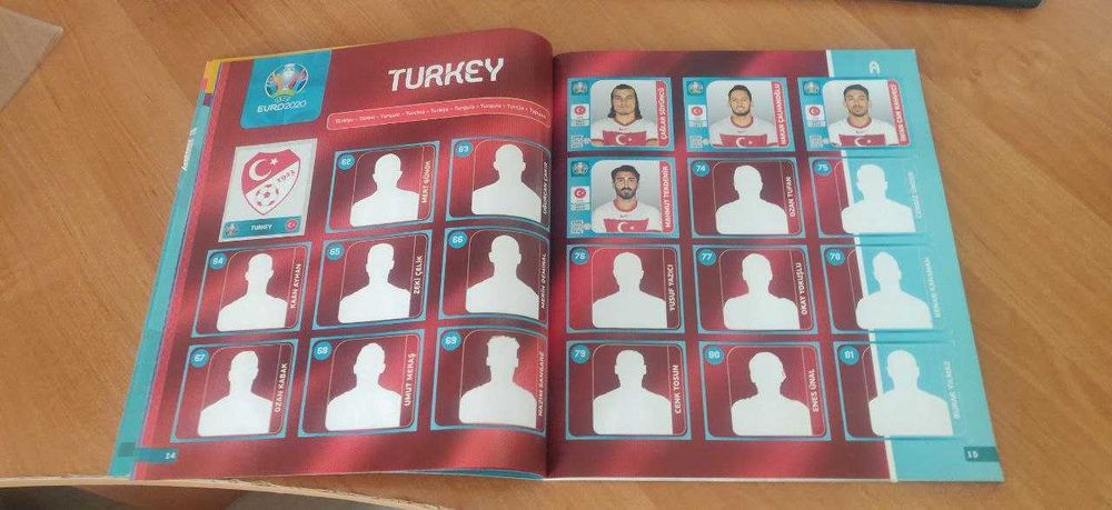 Альбом panini euro 2020 Tournament edition blue частково заповнений