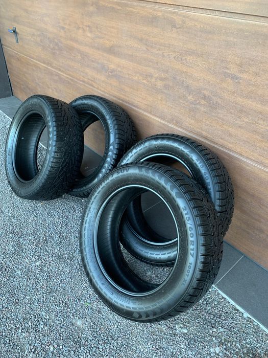Opony Nokian Suv 215/60/17 100T cena za kpl 4szt. XL