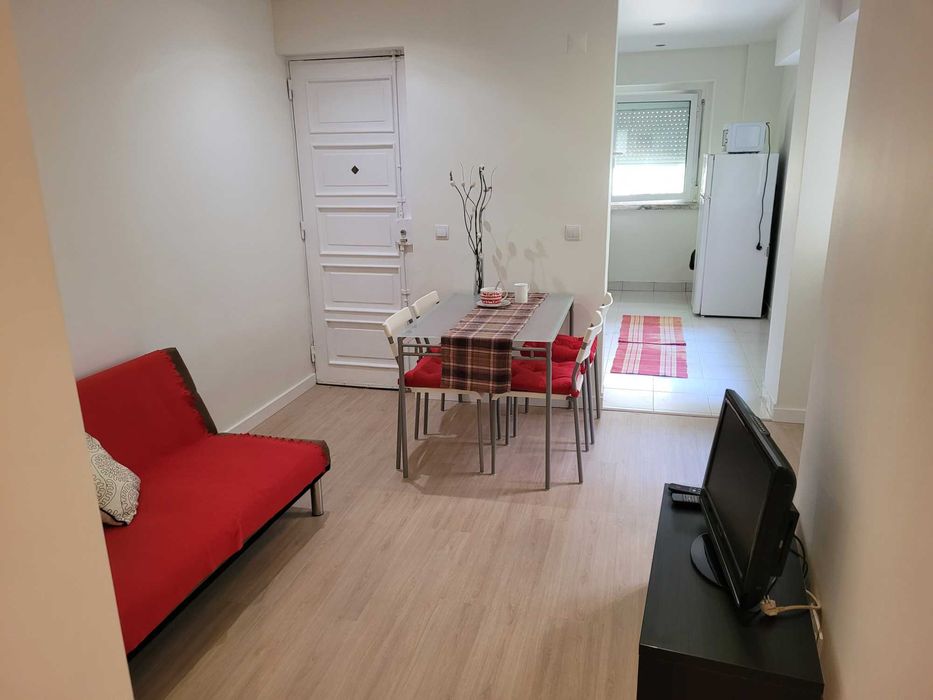 Quarto em Arroios perto do IST e metro