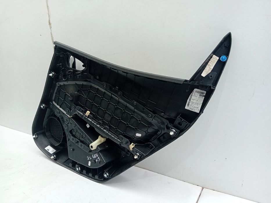 Forra porta / quartela trás esquerda RENAULT Clio V (BF_)