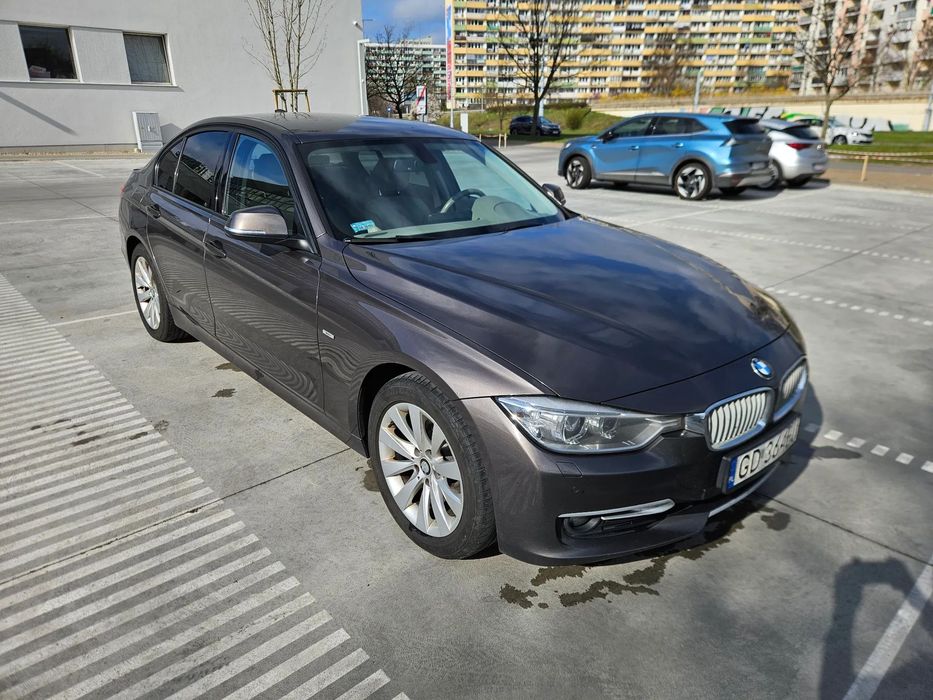 BMW Seria 3 BMW 320D sedan/ automatyczna skrzynia biegów / Największa Navi