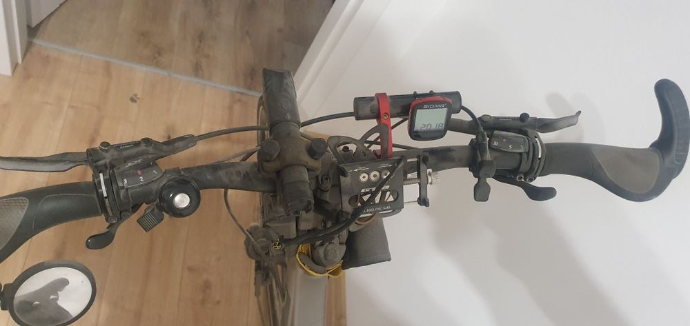 Unibike Globetrotter rama 21"