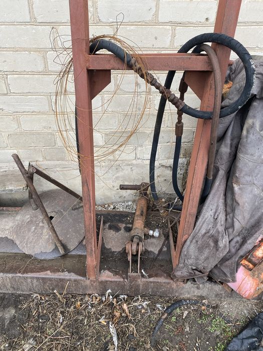 Продам тракторТ25