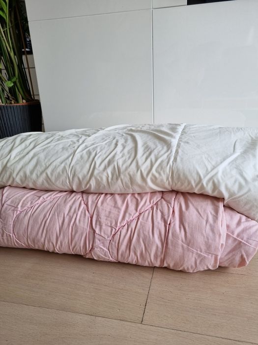 Kołdry 2sztuki wypełnienie nie jest to pierze