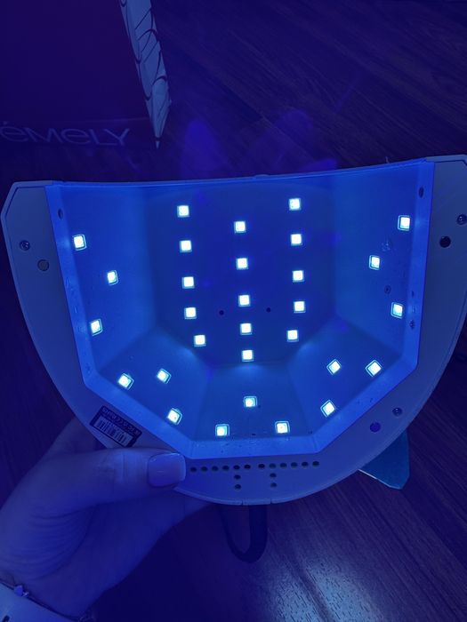 Продам лампу для манікюру