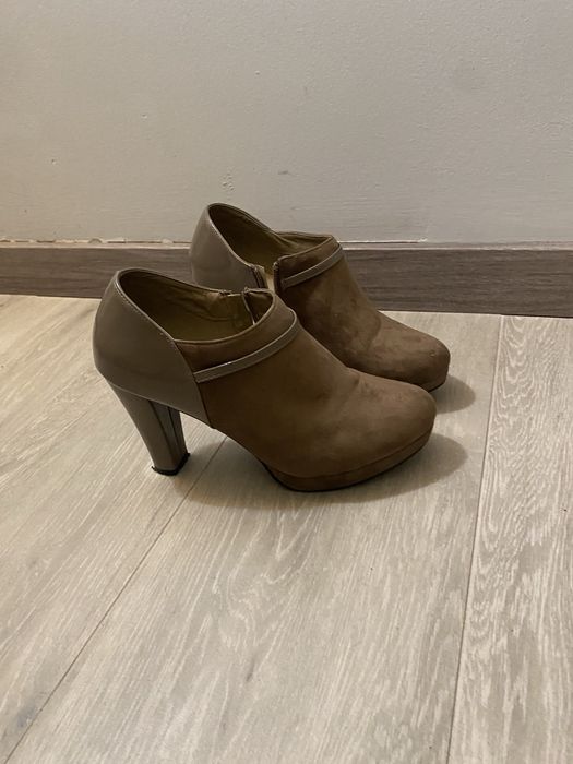 Botins castanhos