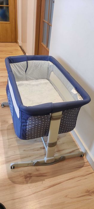 Łóżeczko dostawne chicco next2me z funkcja kołyski
