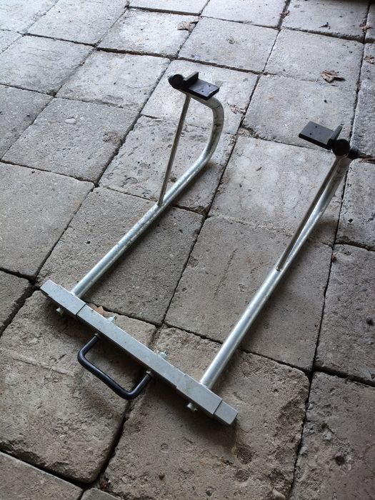 Stojak serwisowy do motocykla