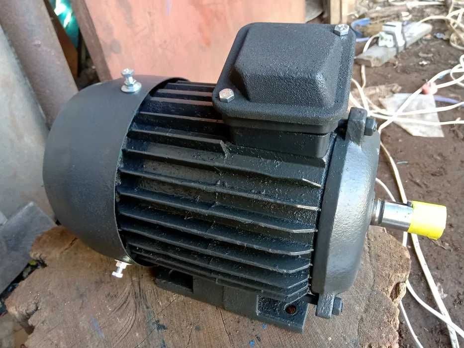 Отл сост Электродвигатель от0.37 до 15 квтх1000\1500об\мин220\380вольт