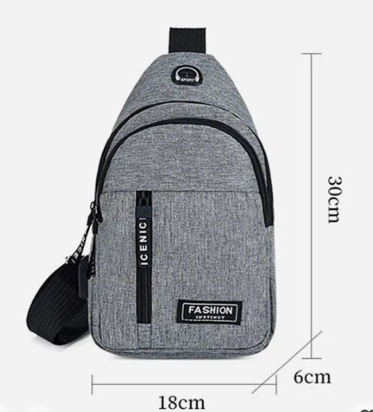 Сумка через плече чорного кольору