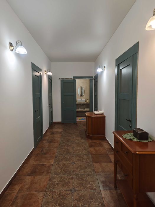 Без комісій! Будинок 200м2. З басейном та каміном. Київ. Нижні сади. Осокорки. 2021 року