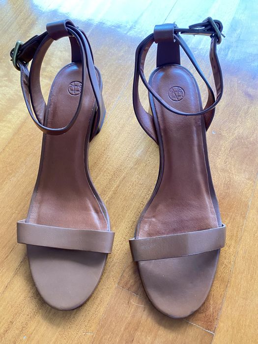 Sandalias pele castanhas 41 novas
