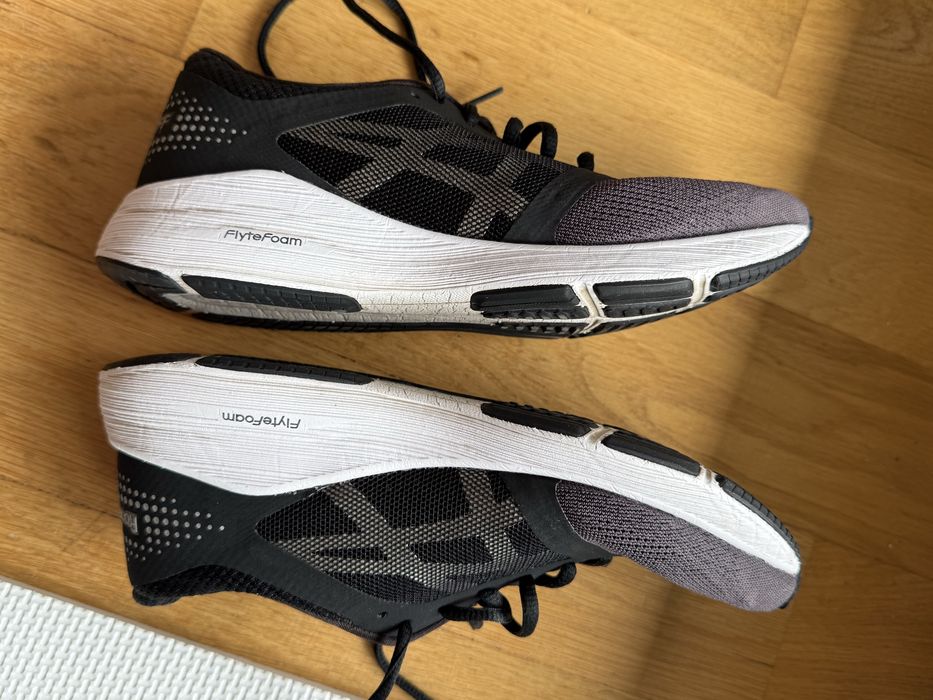 Buty Asics RoadHawk FF rozm. 38