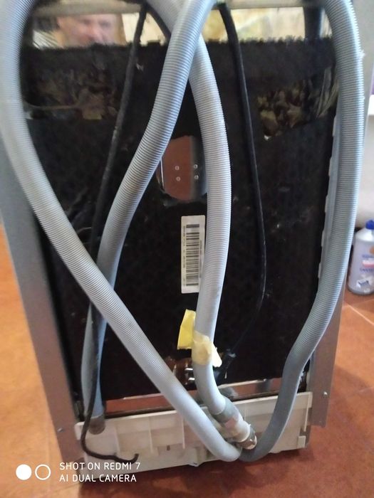 Посудомоечная машина Ariston LST1147,рабочая,чистая.