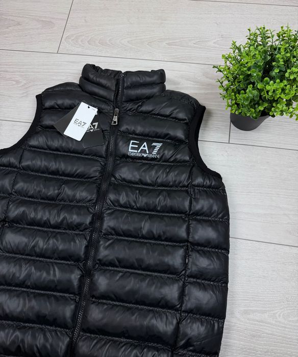 Жилетка Emporio Armani EA7 безрукавка емпоріо армані пуфер