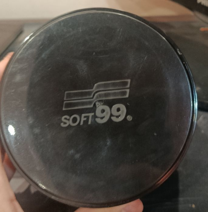 SOFT99 Extra Hard Paste Wax (300 г) для темних авто