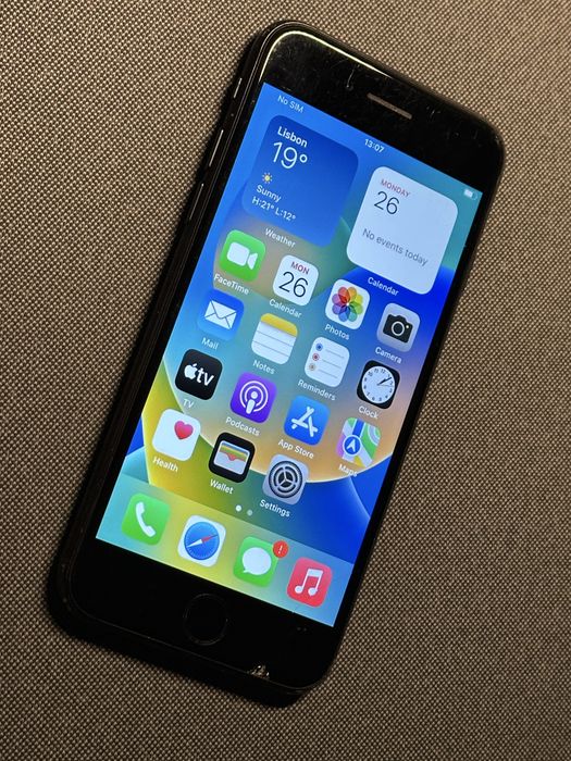 iPhone SE 2020 64GB Preto – Funciona bem