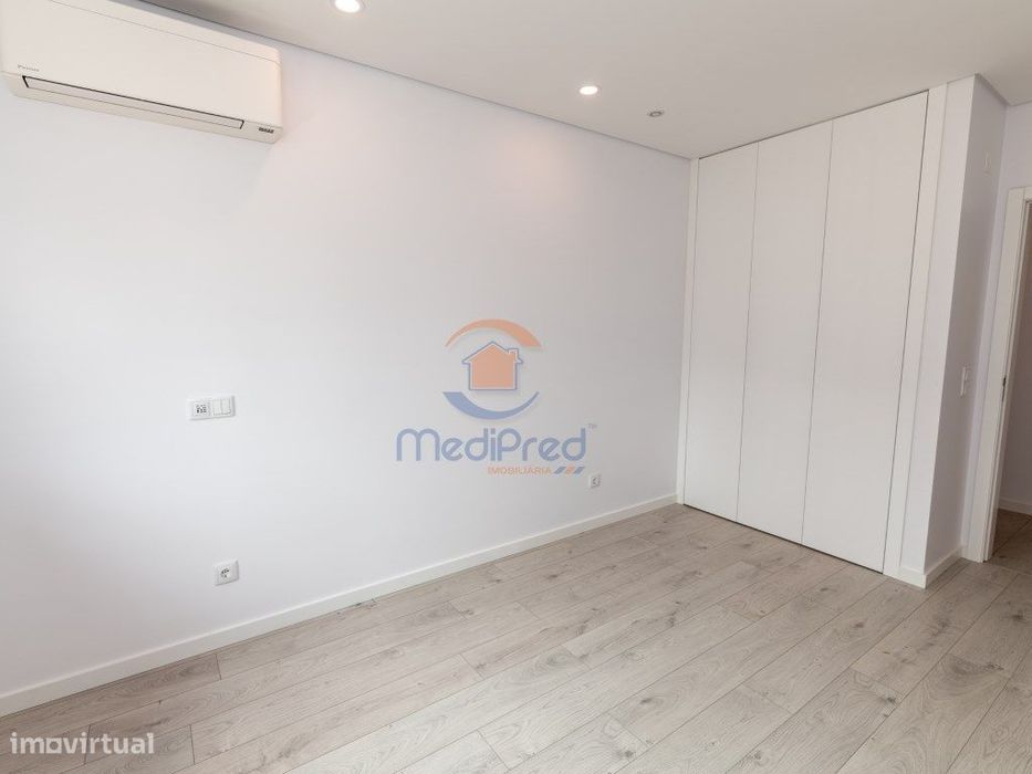 Apartamento T3 em construção - Montijo