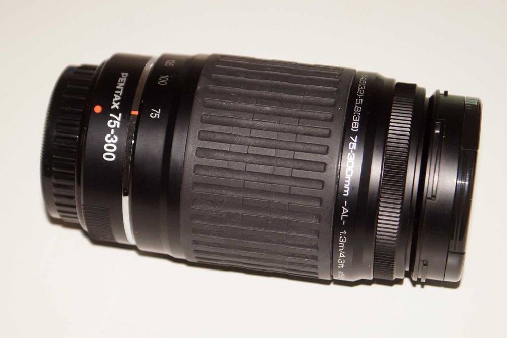 Pentax AF 75-300 f/4.5-5.8