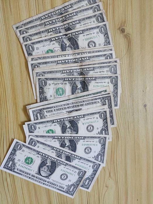 Счастливые 1 $ купюры - отлично на подарок к ДР