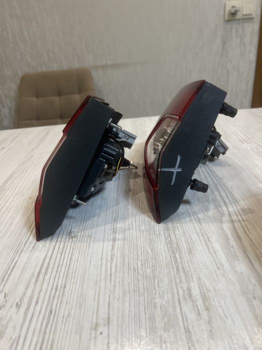 DS7313A603AD Ford Фонарь задний левый внутренний