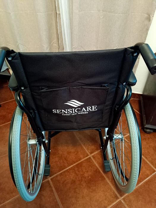 Cadeira de Rodas (Muito Pouco Uso)