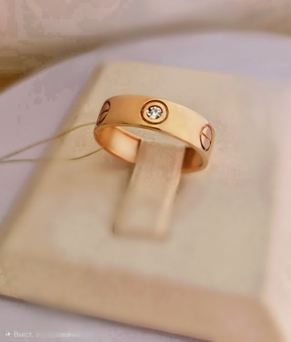 Золота каблучка в стилі картьє "Love" 16,5 - 19 р 585 проба нова