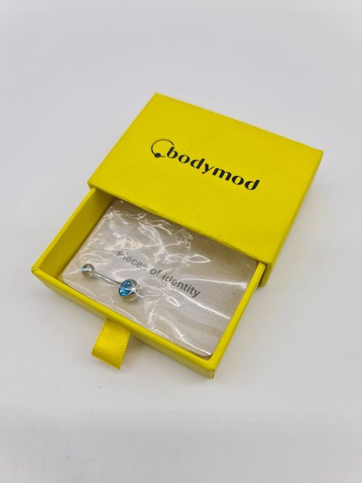 Bodymood piercing umbigo de safira azul - novo