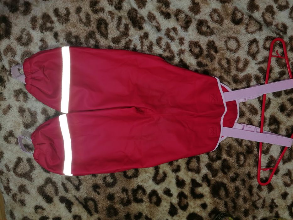 Непромакаемый полукомбинезон. Дождевик