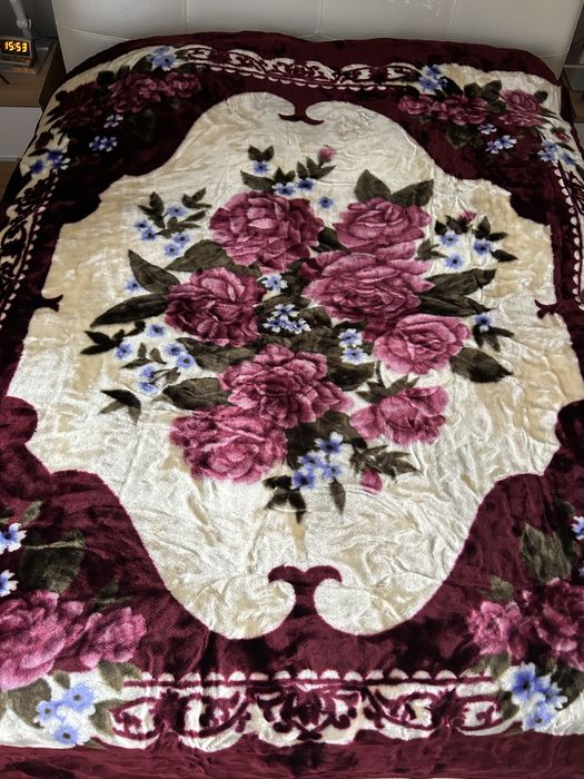 Koc narzuta diży gruby 215 x 245 cm, bordowy w róże, vintage