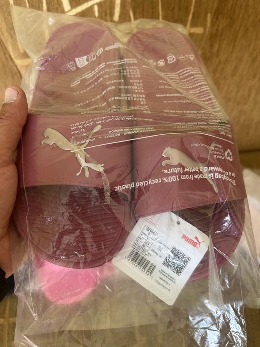 Шлопанці Puma,made in Cambodia
